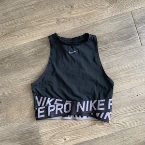 Nike pro crop tank